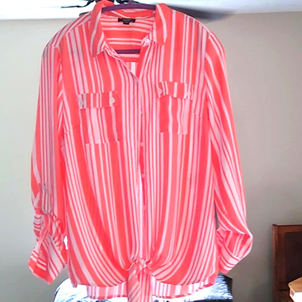Light weight button up blouse